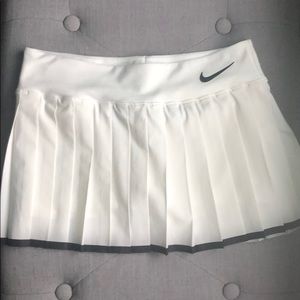 Youth White Nike Victory Pleated Tennis Skirt